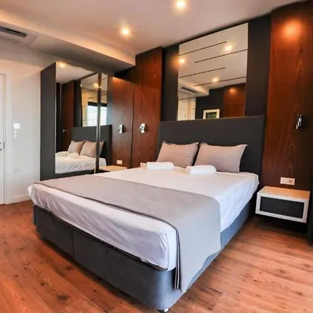 Villa Sleeps 4, Enchanting With A Private Pool - Awz 300, 2 *